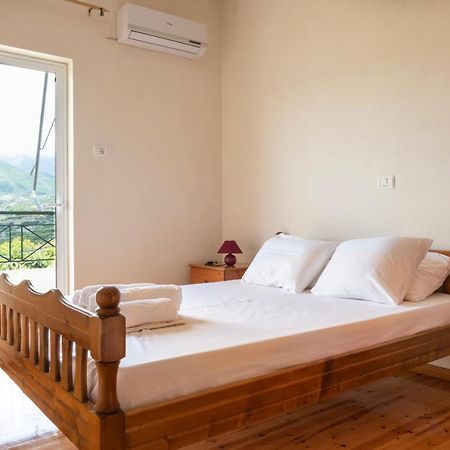 Janakis Apartments Himare Exterior photo