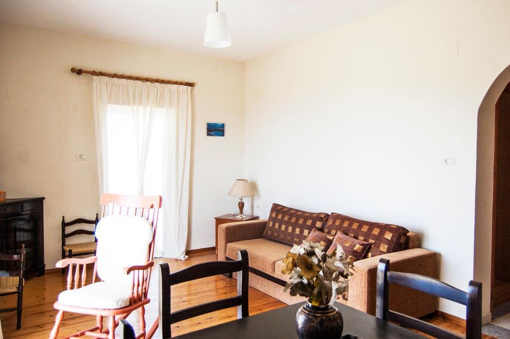 Janakis Apartments Himare Exterior photo