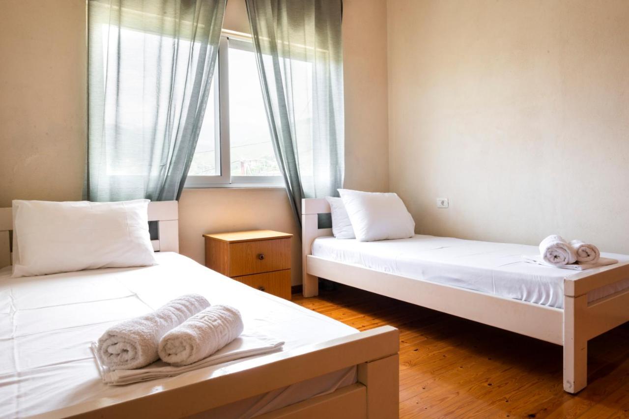 Janakis Apartments Himare Exterior photo